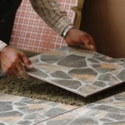 تركيب البلاط بالاسمنت